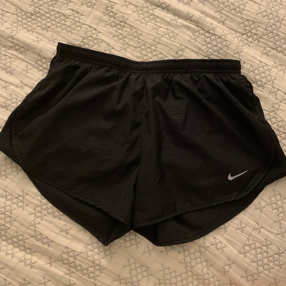 Black nike shorts